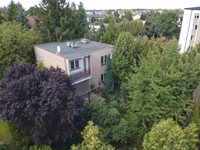 Zacisze/Elsnerów - dom z dużym ogrodem.